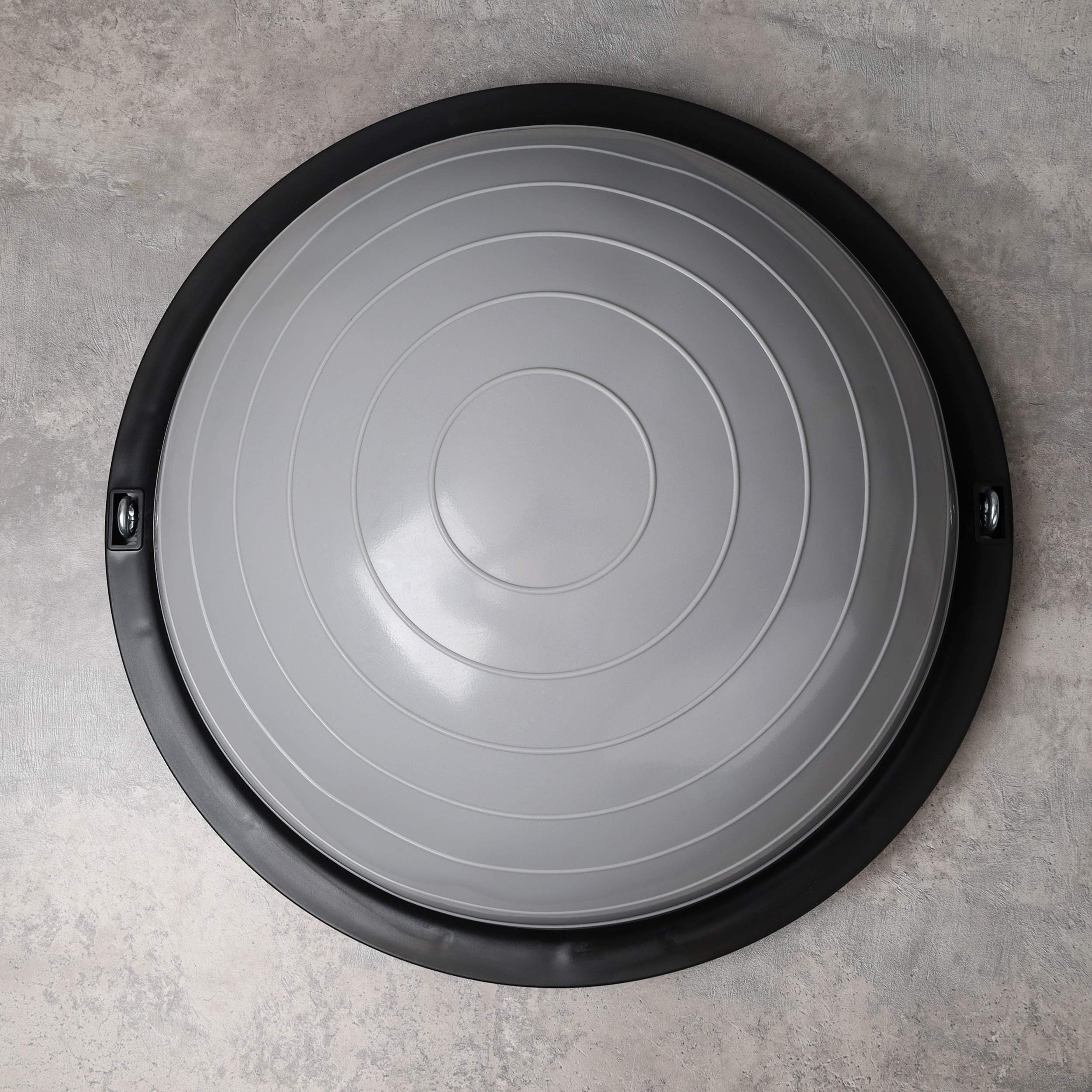Полусфера балансировочная BOSU 46 см Woohooo Drops в комплекте с эспандером и насосом, серая Полусфера балансировочная BOSU 46 см Woohooo Drops в комплекте с эспандером и насосом, серая