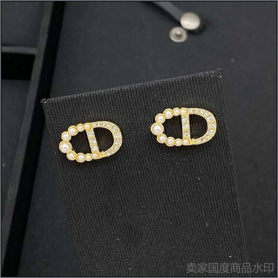 Dior Серьги пусеты #1