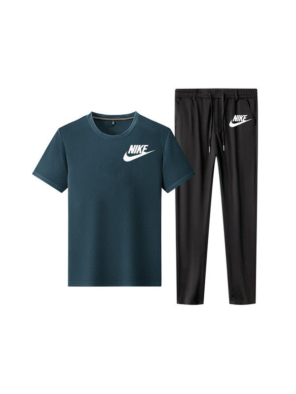 Костюм спортивный Nike #1