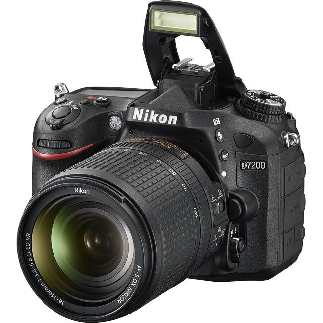 Зеркальный фотоаппарат Nikon D7200 Kit 18-140 VR #1