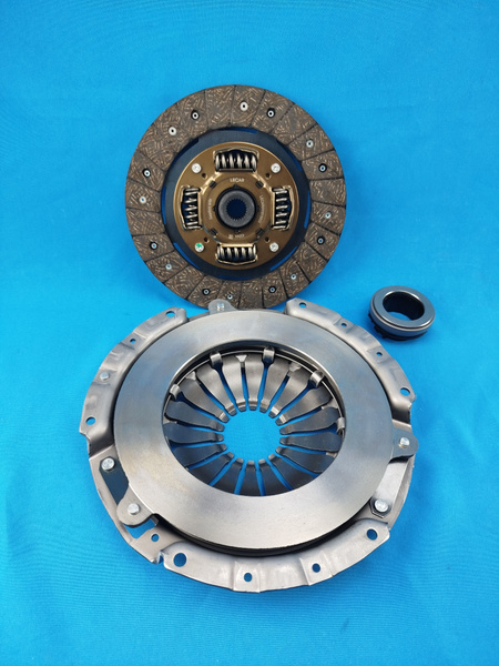 Комплект сцепления Daewoo Nexia, Espero 1.5 16V 95-97, Opel Astra F 1.8/2.0 92- 215 мм, 24 шлица, с выжимным подшипником (LECAR)