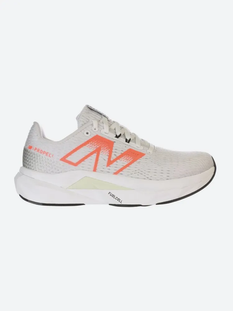Кроссовки New Balance Propel
