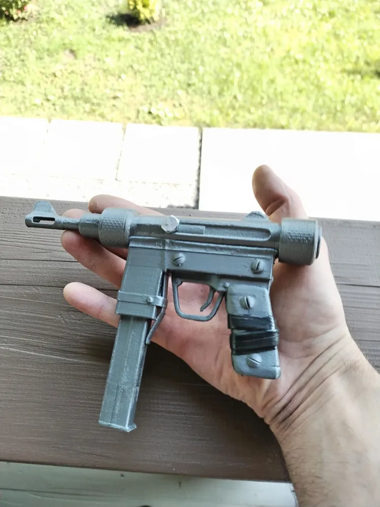 SMG  1:2