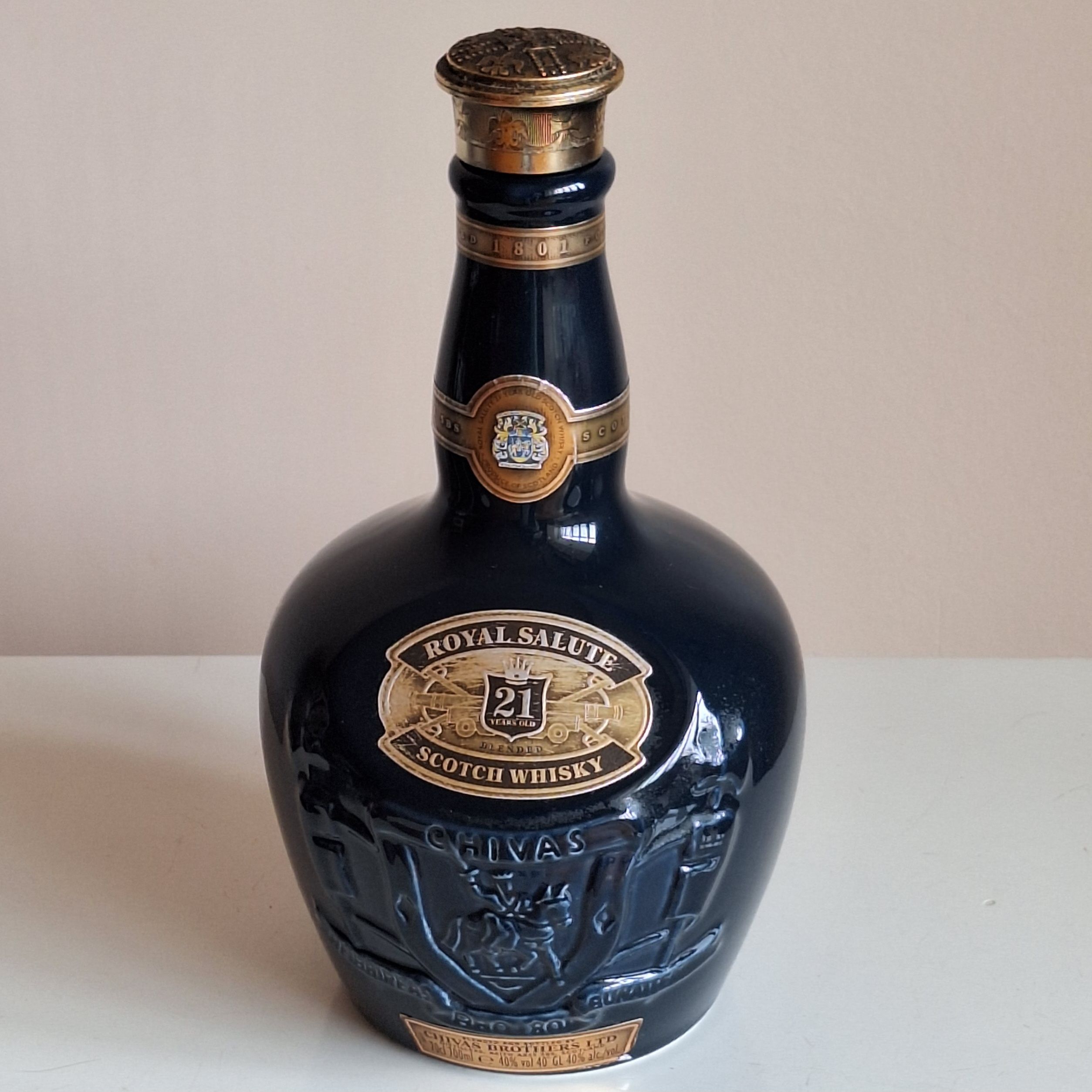 Винтажная бутылка Chivas купить на OZON по низкой цене (1549218373)