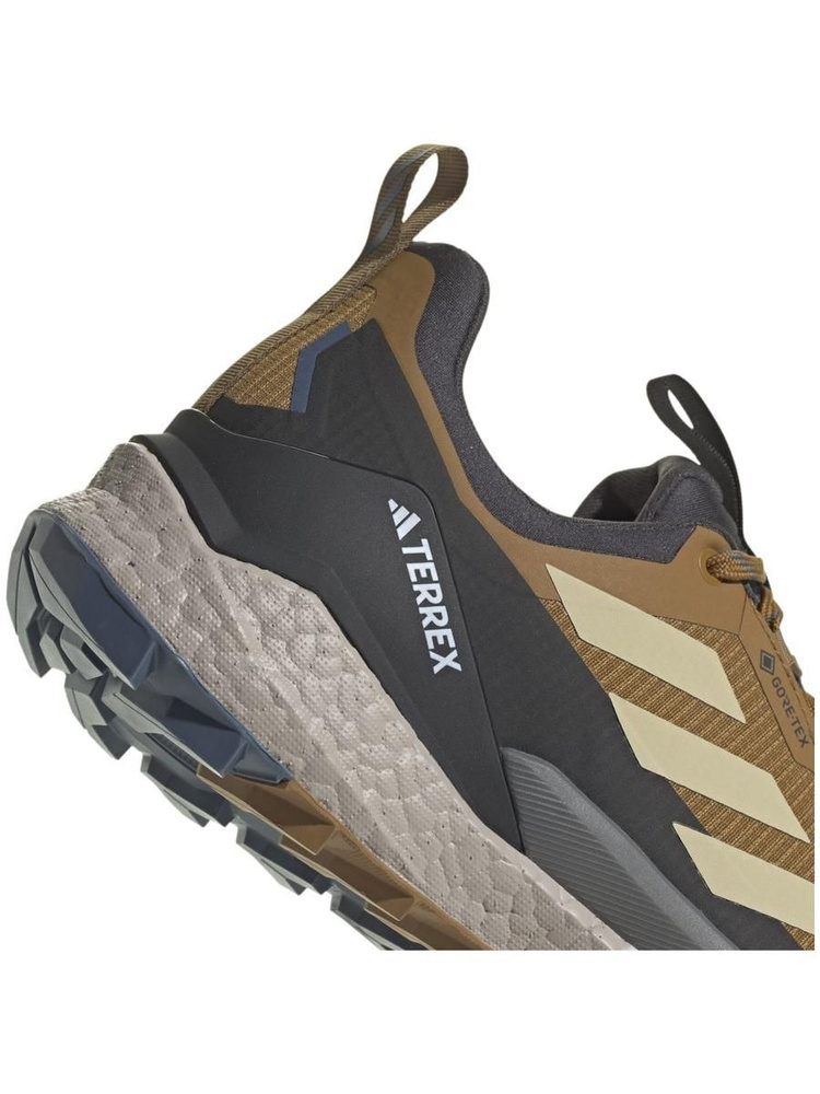 Ботинки adidas #1