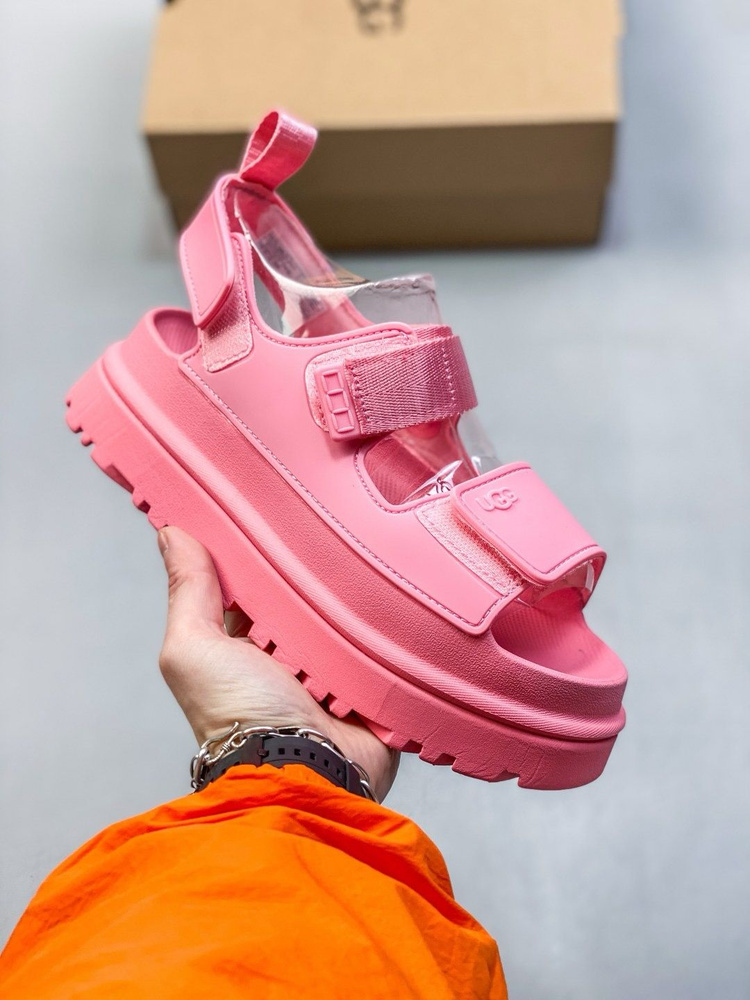 Сандалии UGG #1