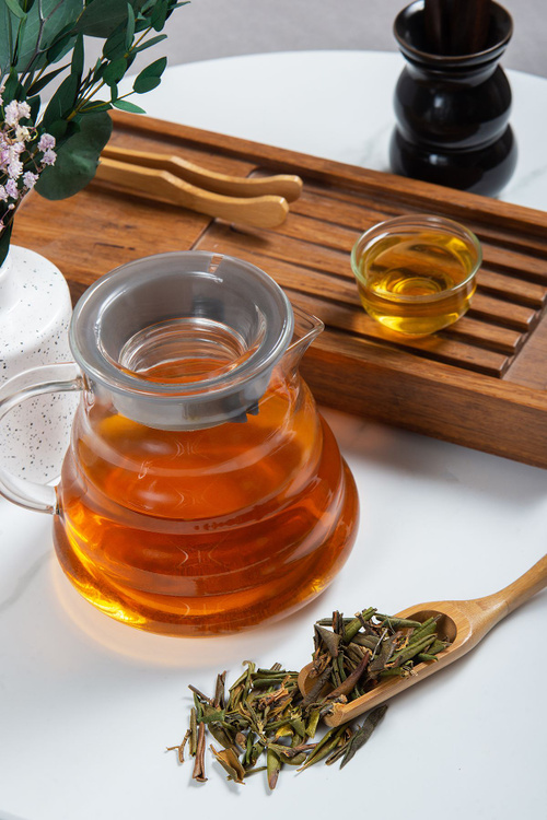 GIF файлдарындағы жыныстық позициялар Жуынатын бөлмеде нағашы әжесін аңдыған жиеннің порно видеосы