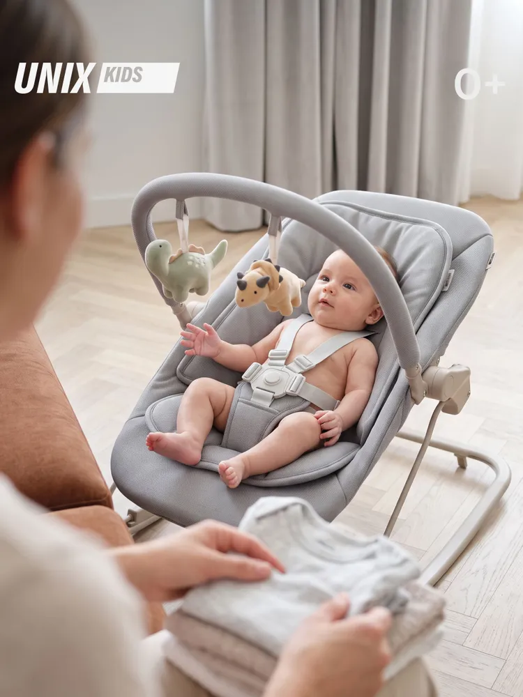 Шезлонг - качалка UNIX Kids Dino 0+ для новорожденных, для детей с игровой дугой, зеленый, бежевый