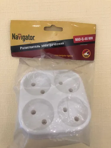 Разветвитель электрический Navigator NAD-Q-4X-WH на 4 гнезда без заземления