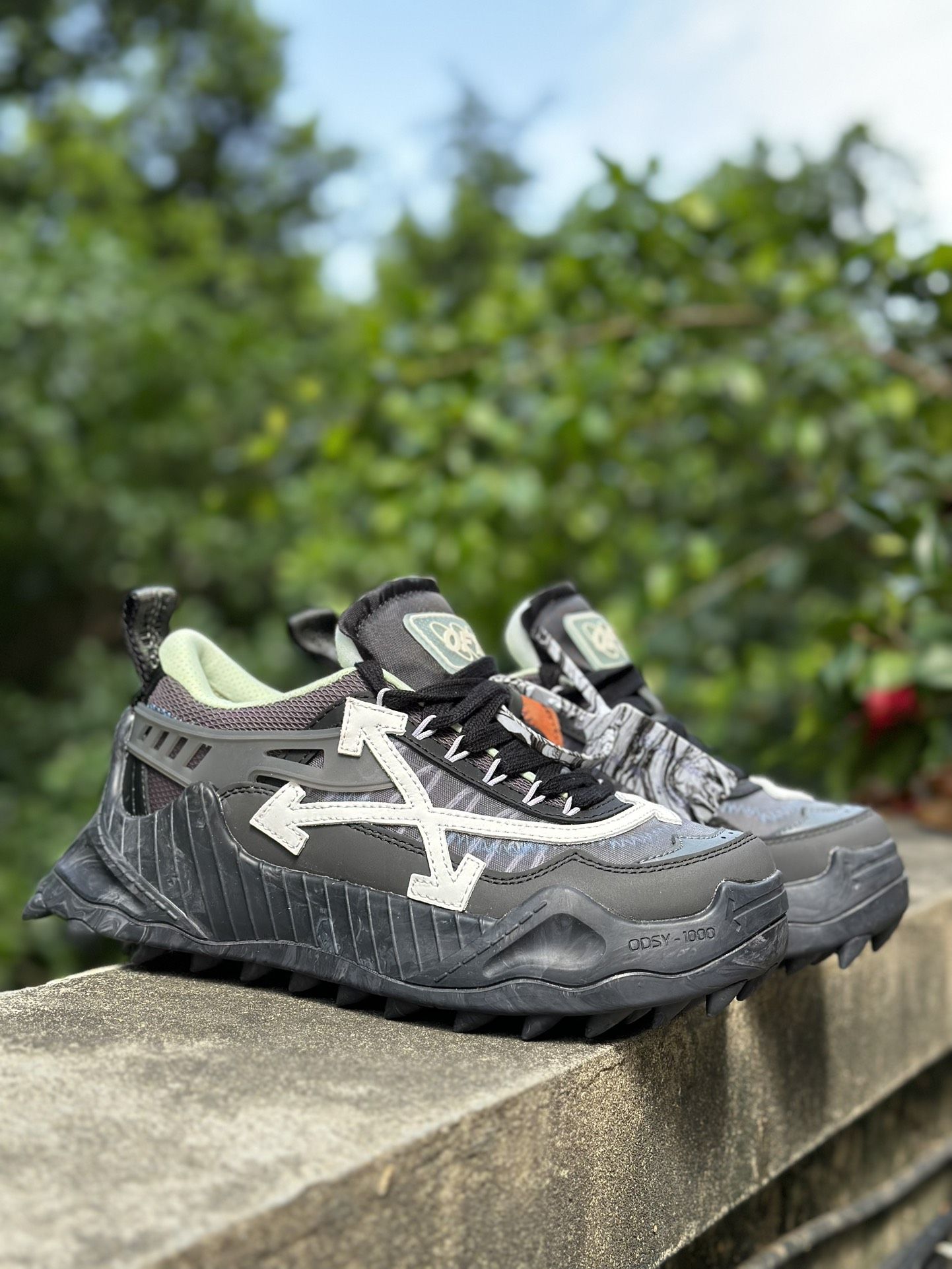 КроссовкиOFFWHITEENERGY