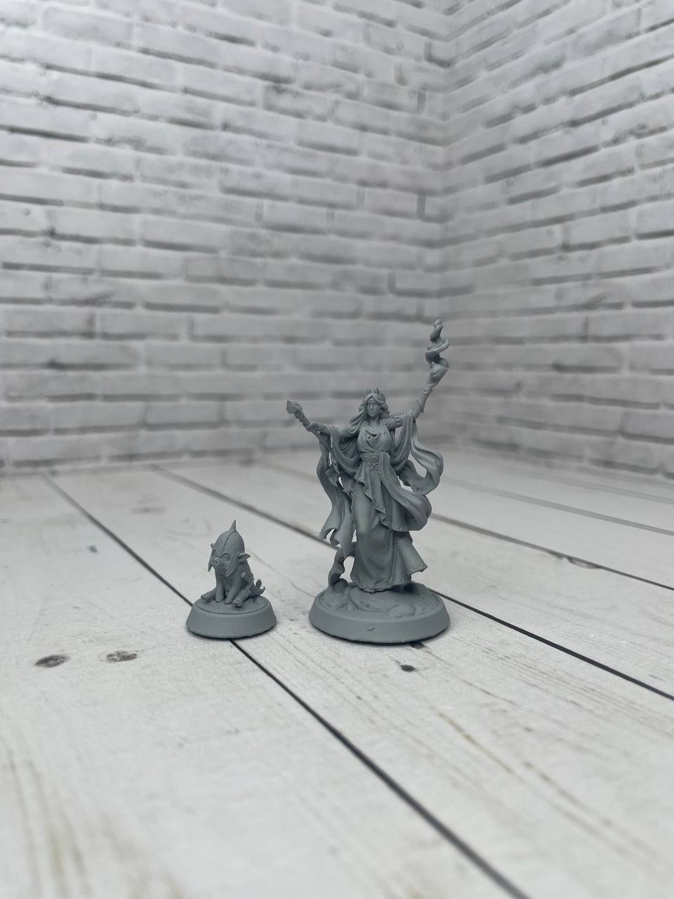 МиниатюрадлянастольныхигрDnD,ДнД,Dungeons&Dragons,Pathfinder."ЧеловекволшебникСерсеясфамильяром".2фигурки