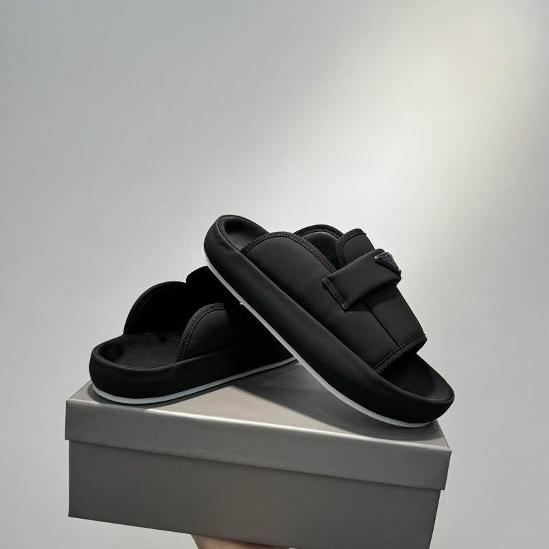Тапочки Prada #1