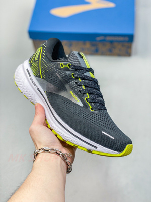 Brooks Ghost OZON