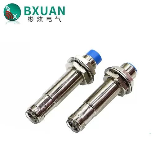 индуктивный датчик Расстояние обнаружения 4 мм DC10...30V PNP NO flush M12 Модуль