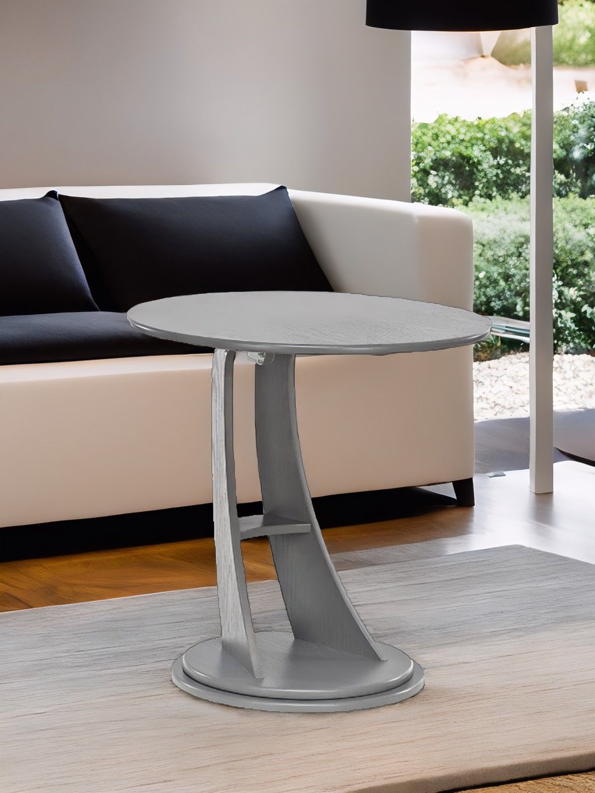 Маленькие журнальные столики разных размеров