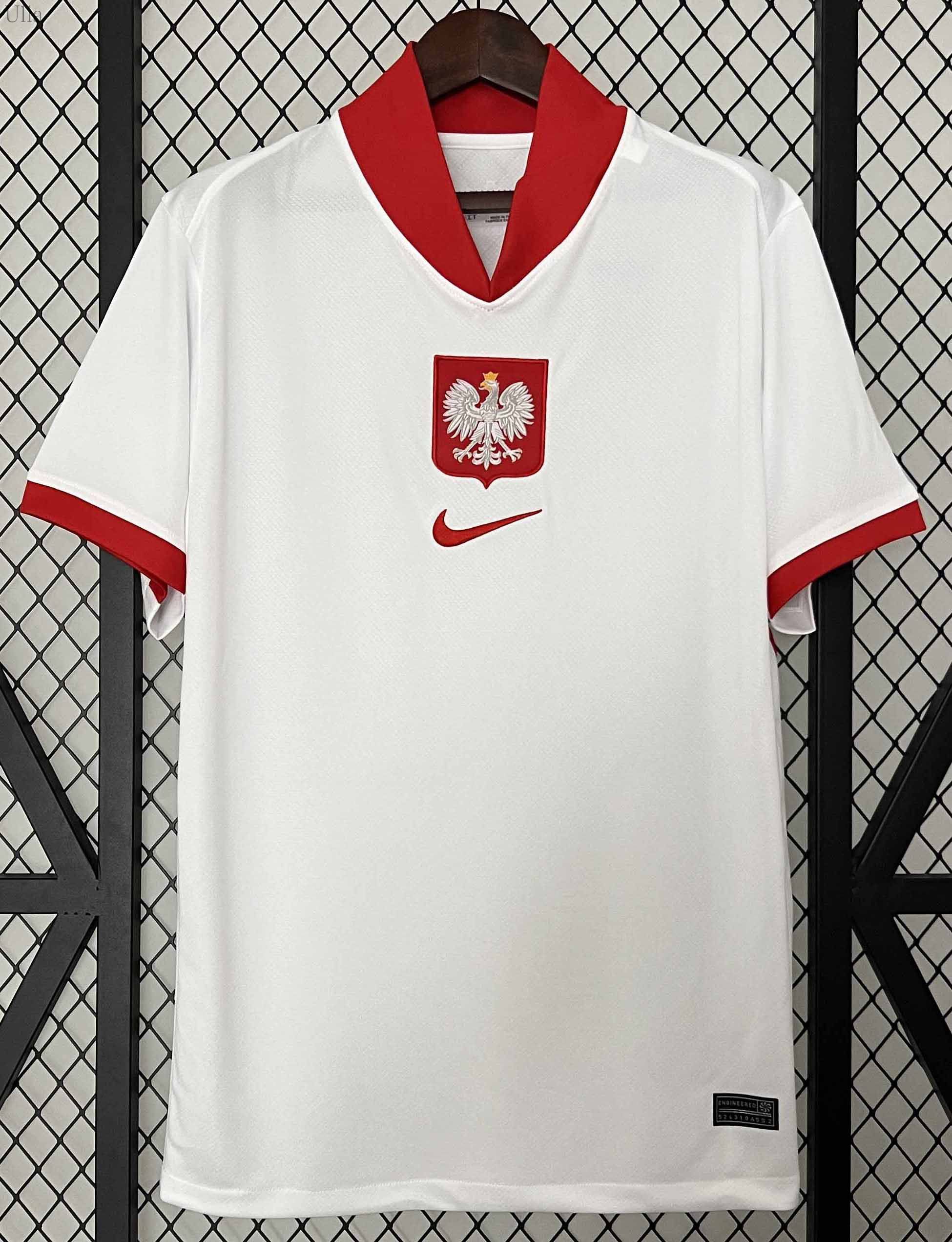 СпортивныйкостюмПольша