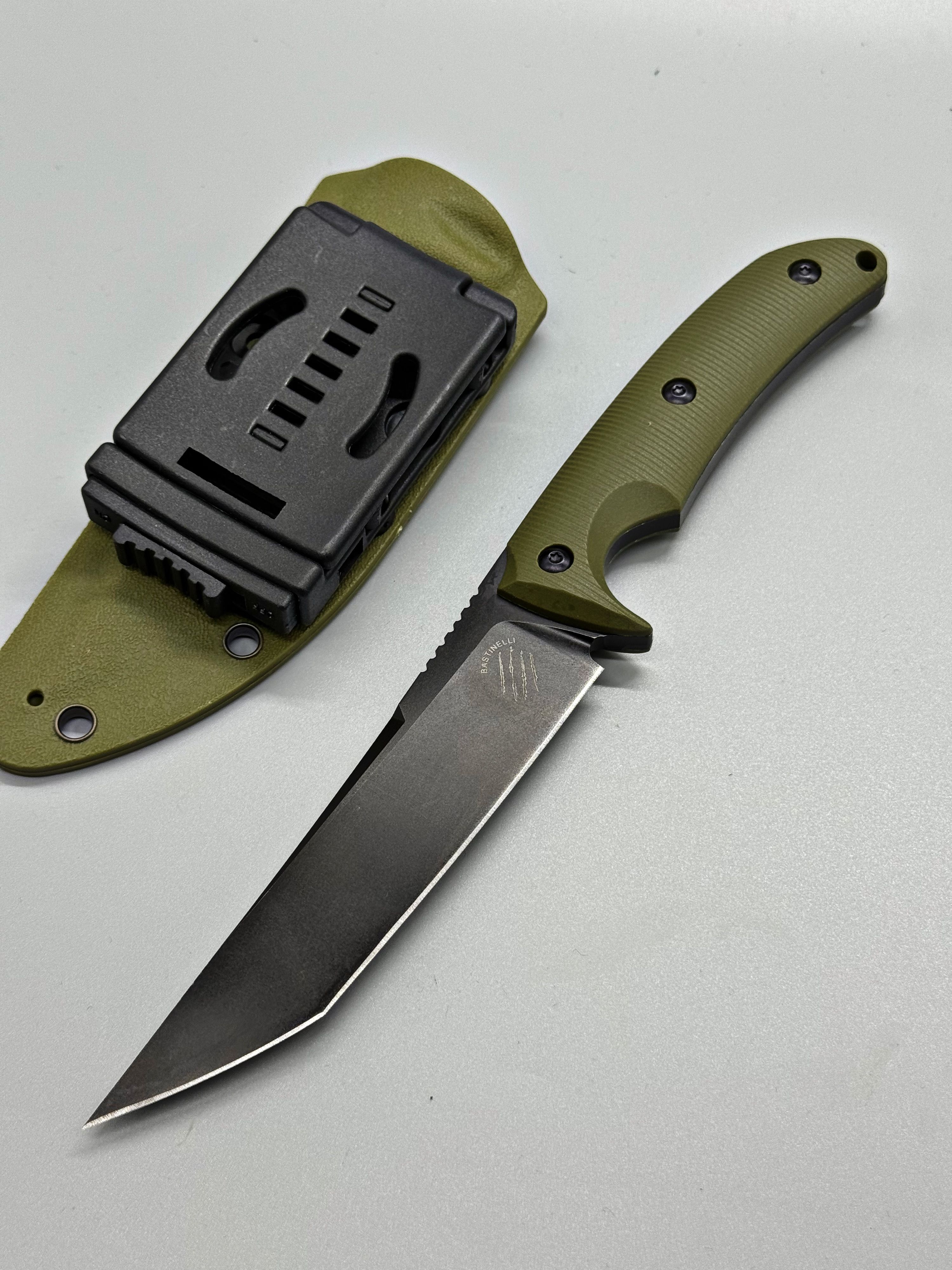 НожохотничийтуристическийBastinelli