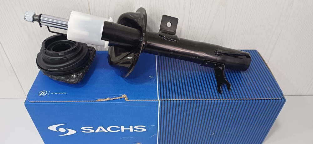 передний правый амортизатор с опорой и подшипником Форд Фокус 3 дорест ...