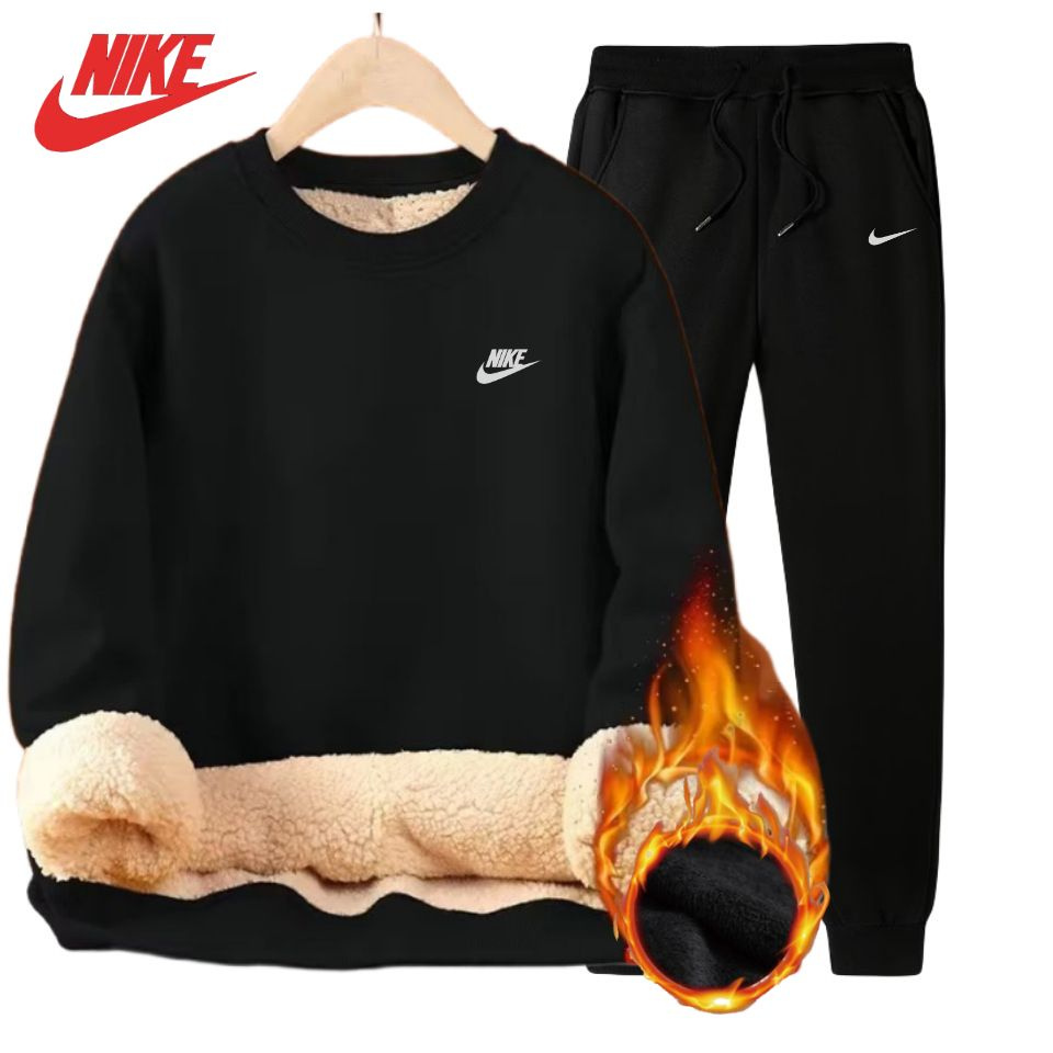 Костюм спортивный Nike #1