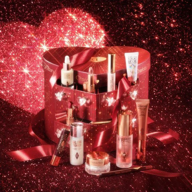 Charlotte Tilbury 12-дневный адвент-календарь Charlotte's Beauty Treasure Chest of Love  #1