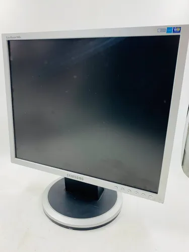 19" Монитор Монитор Samsung, черный