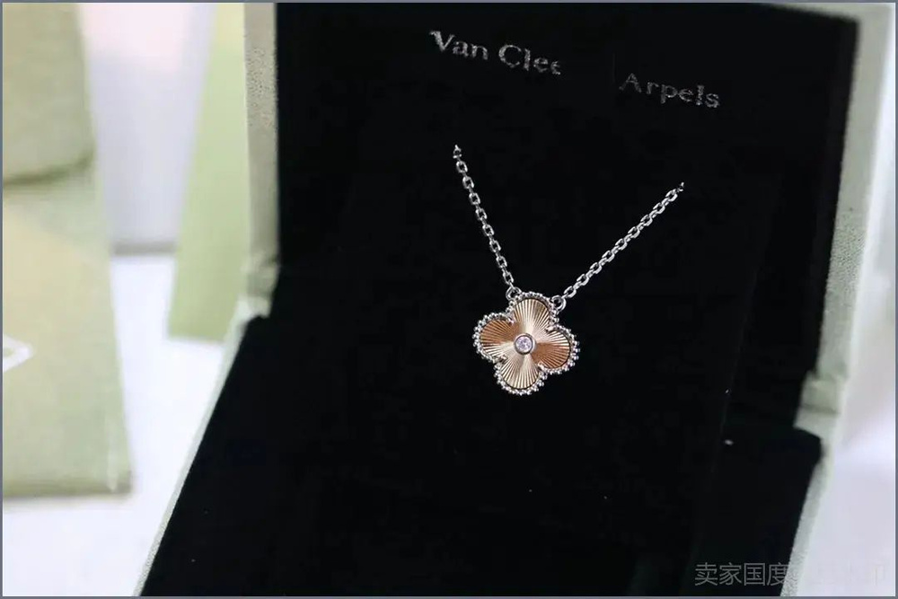 Van Cleef & Arpels Колье #1