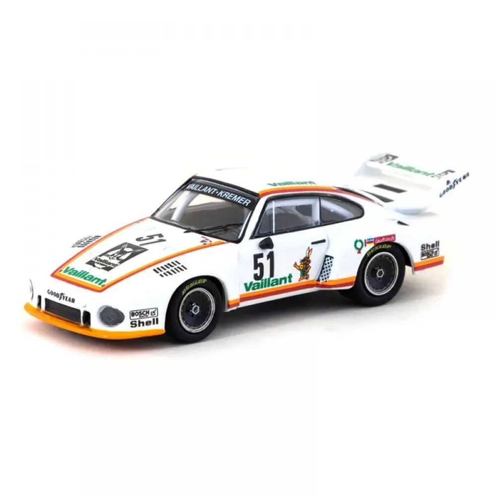 Коллекционная машинка Tarmac Works & Minichamps 1:64 Porsche 935/77 #51 #1