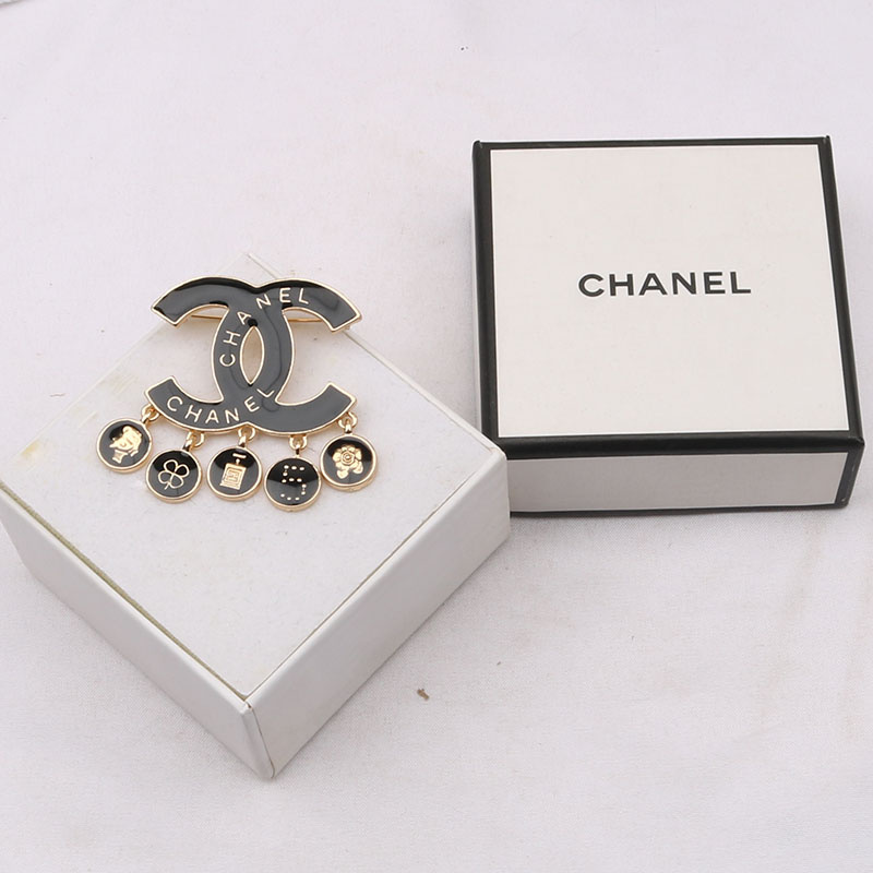 Chanel Брошь #1
