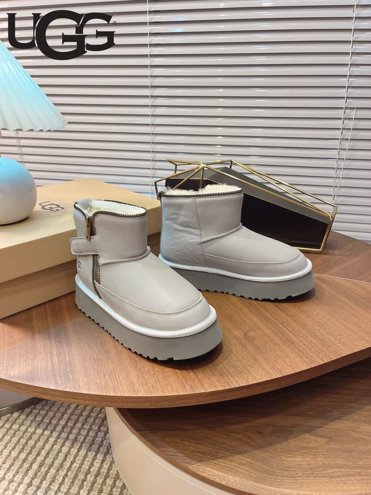 Сноубутсы UGG #1