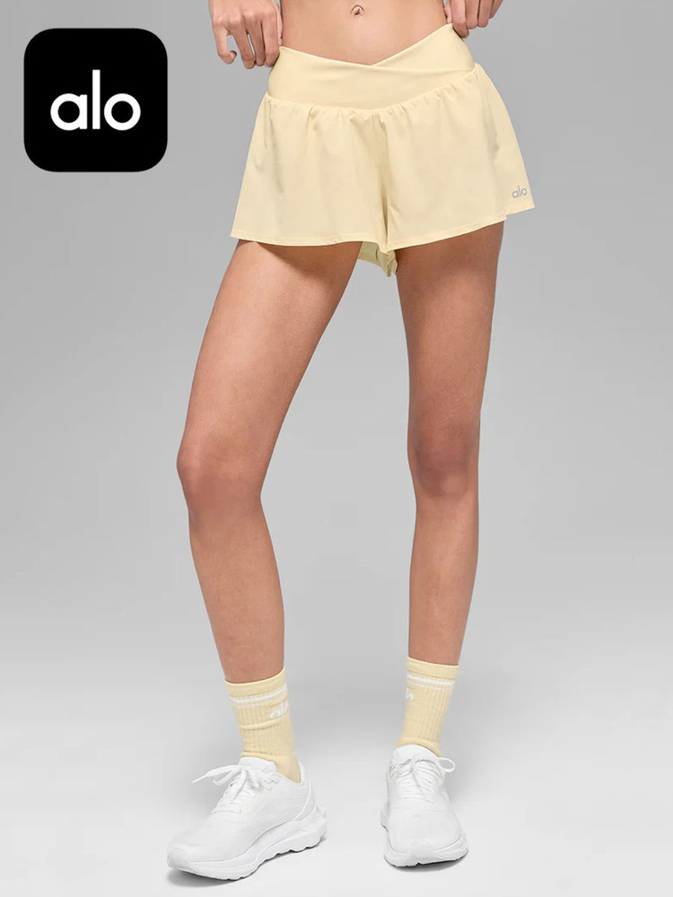 Шорты джоггеры Alo Yoga V-Cute Running Short #1