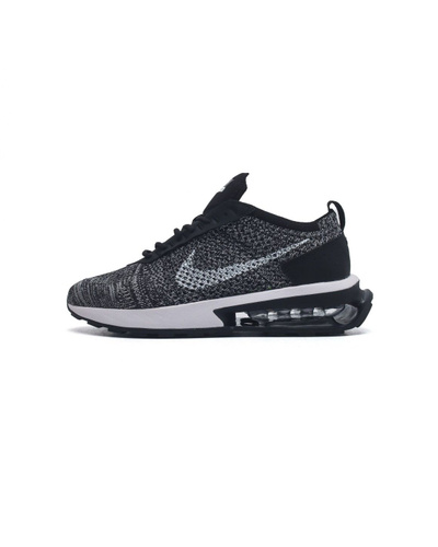 Nike flyknit racer hotsell black white ราคา