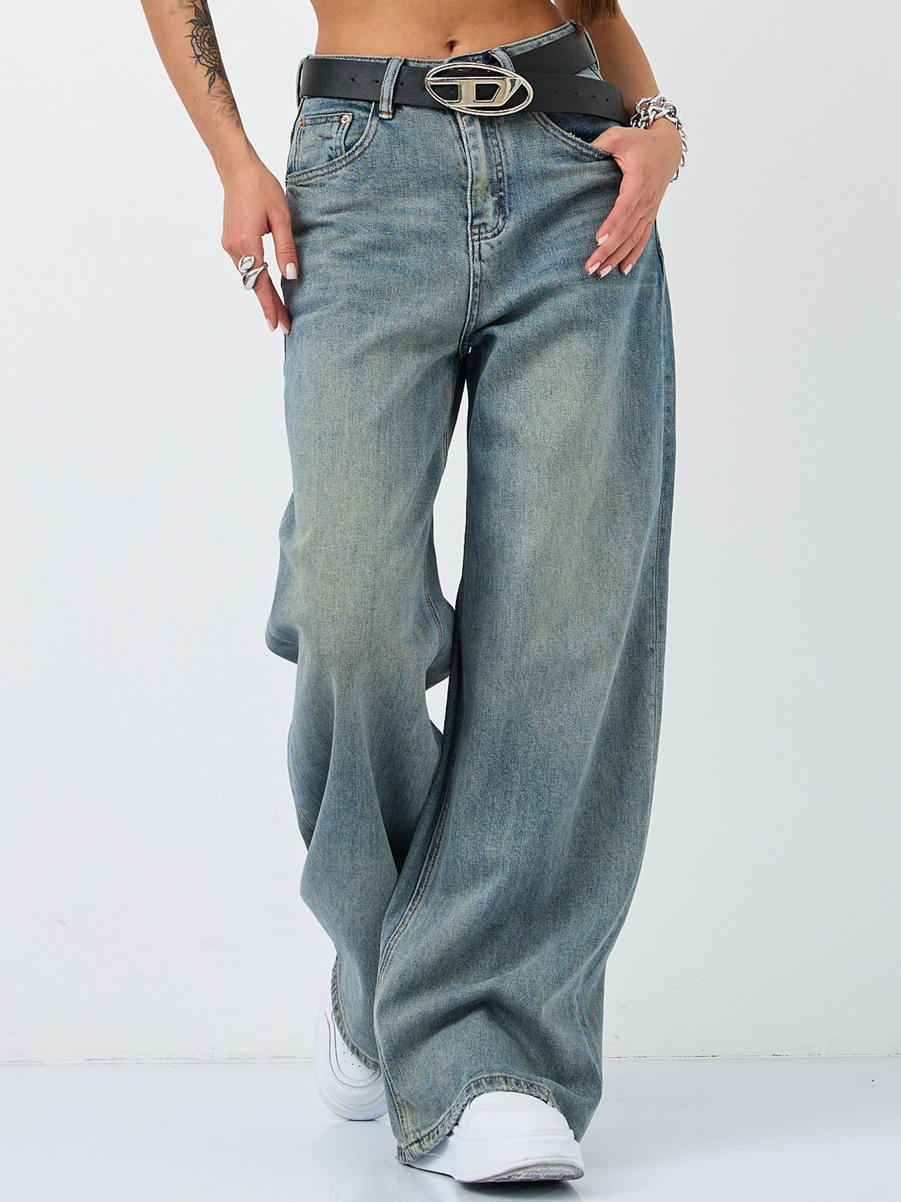 Jan Dyujarden yashirin kameraga tushdi