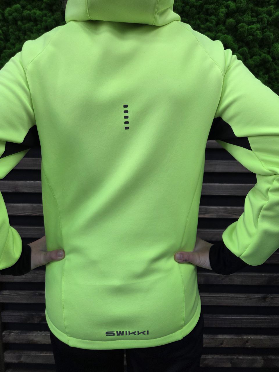 Куртка спортивная SWIKKI