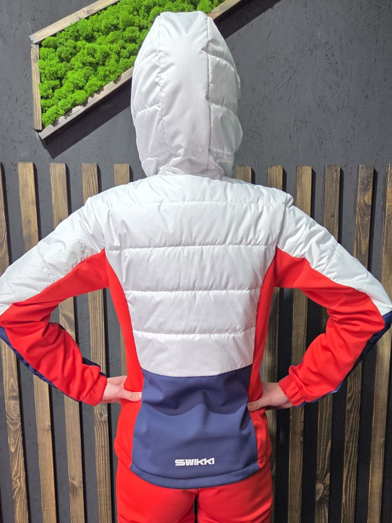 Куртка спортивная SWIKKI