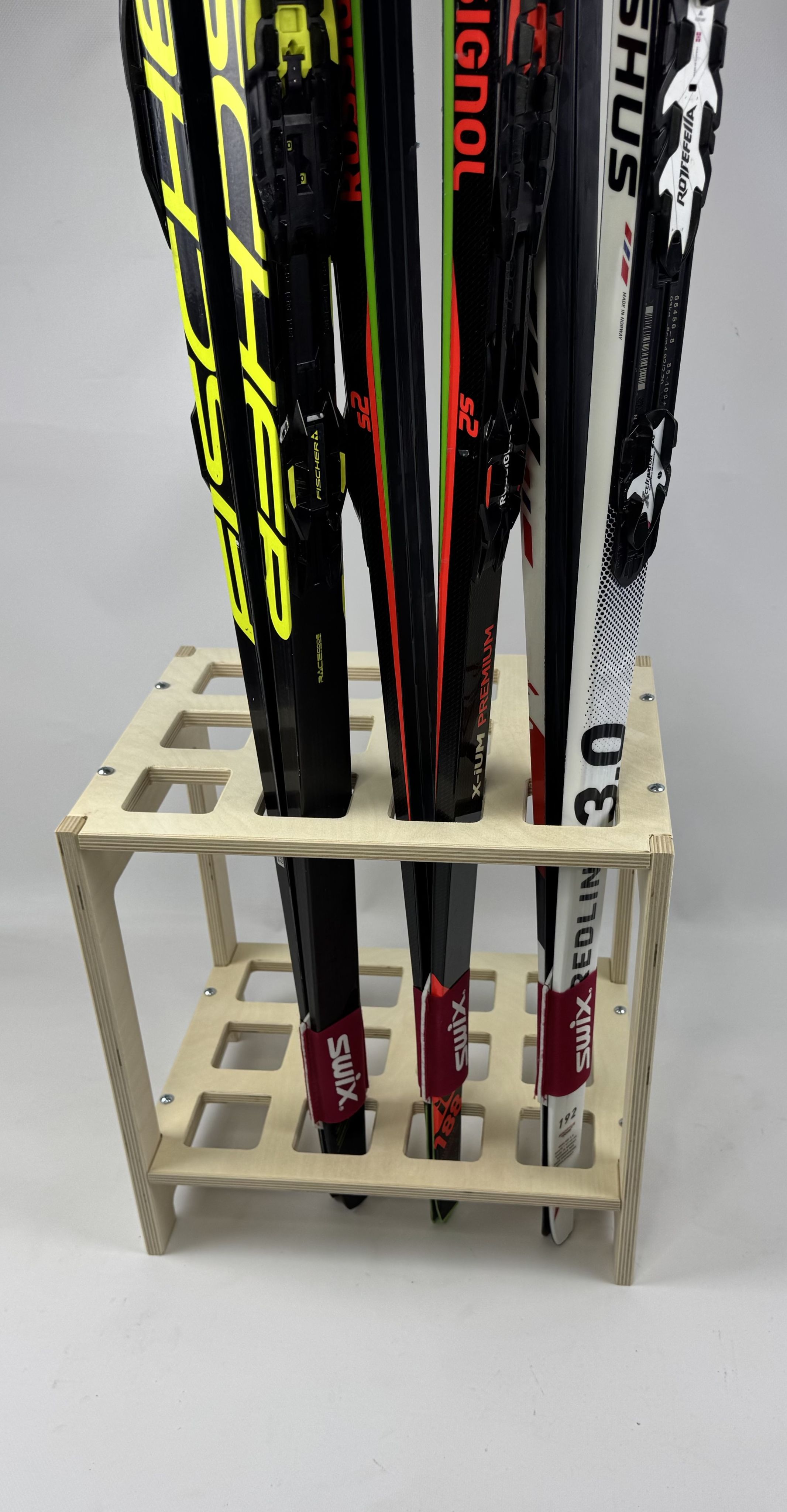 Стойка(тумба)дляхранениябеговыхлыжна12парквадратныеячейки