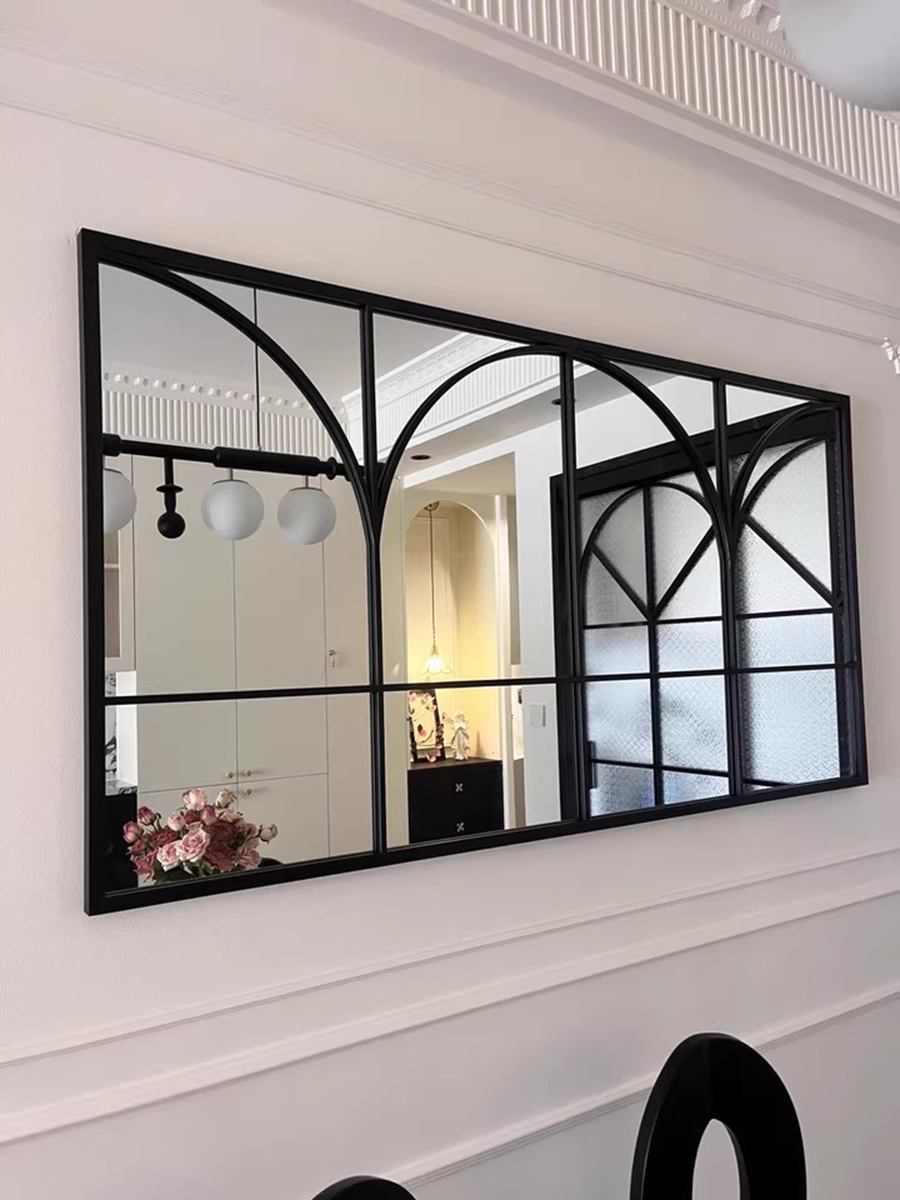 Фальш-окно для визуального расширения пространства