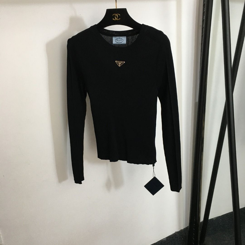 Свитер Prada #1