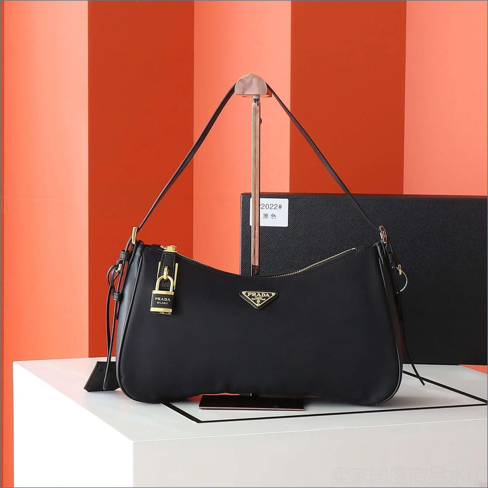 Prada Сумка #1