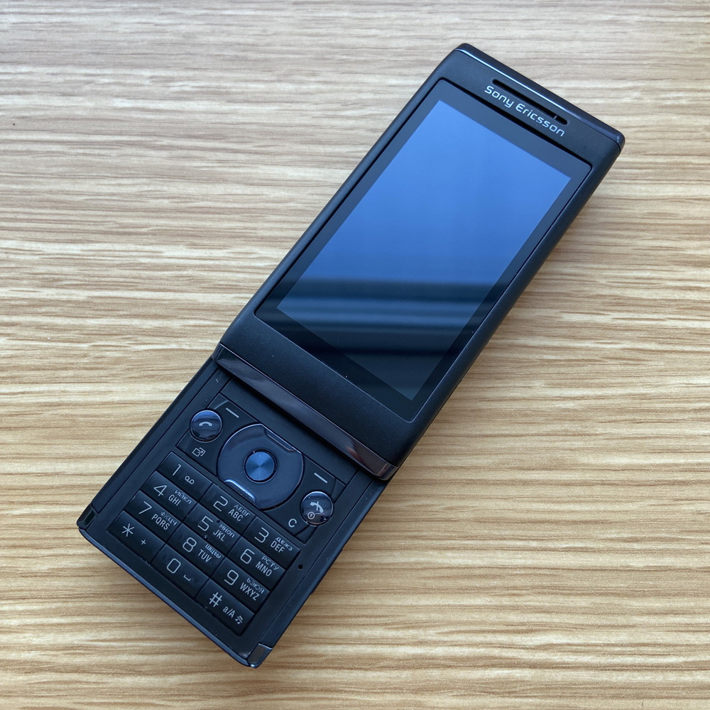 Sony Ericsson Мобильный телефон Satio U10i, черный