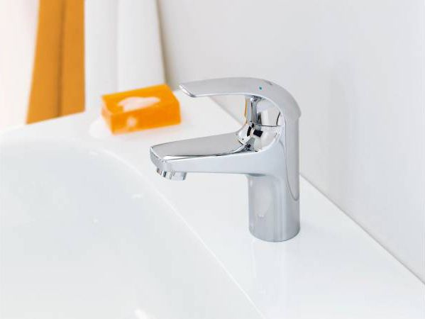 Смеситель Grohe BauCurve 32848000 для раковины #1