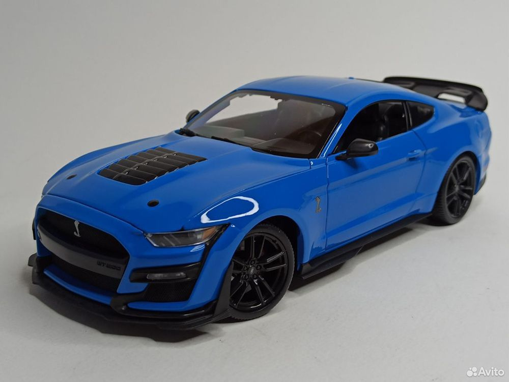 Модель коллекционная Ford shelby GT500 mustang blue 1:18 maisto #1