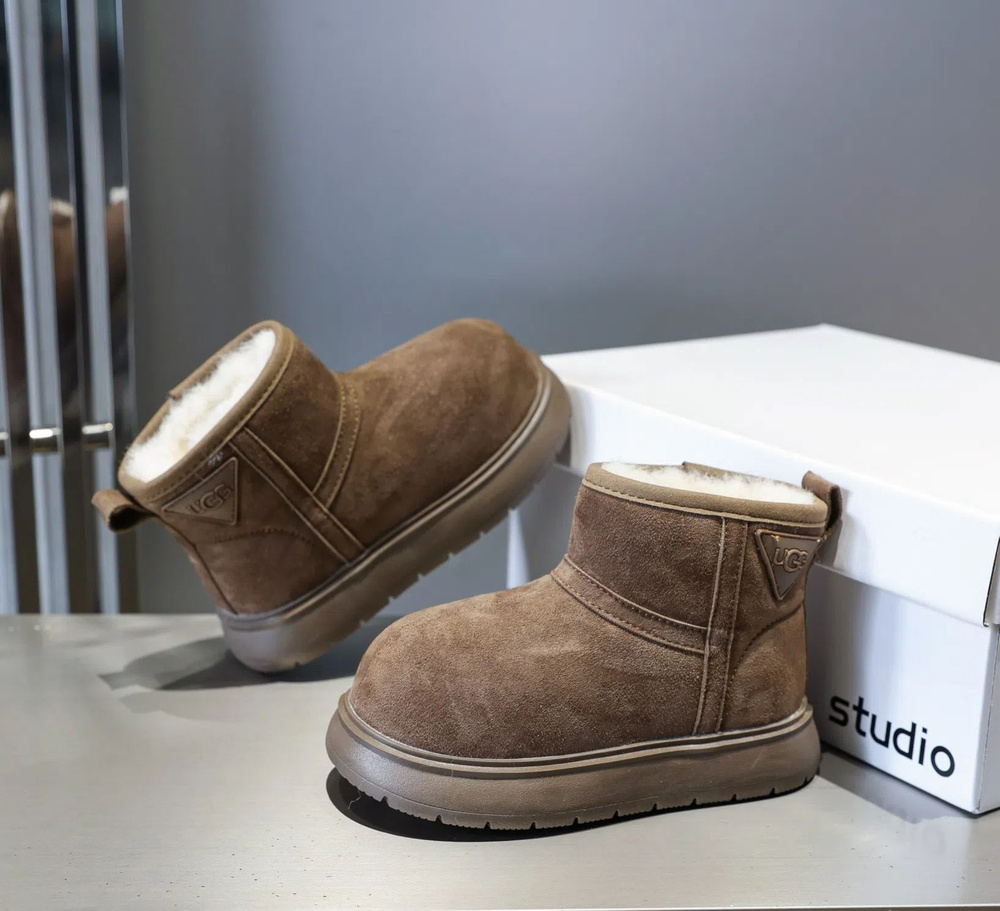 Сноубутсы UGG #1