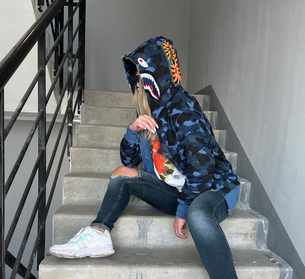Толстовка Мужской, Женский A BATHING APE Бахрома, Вышивка синий, светло ...