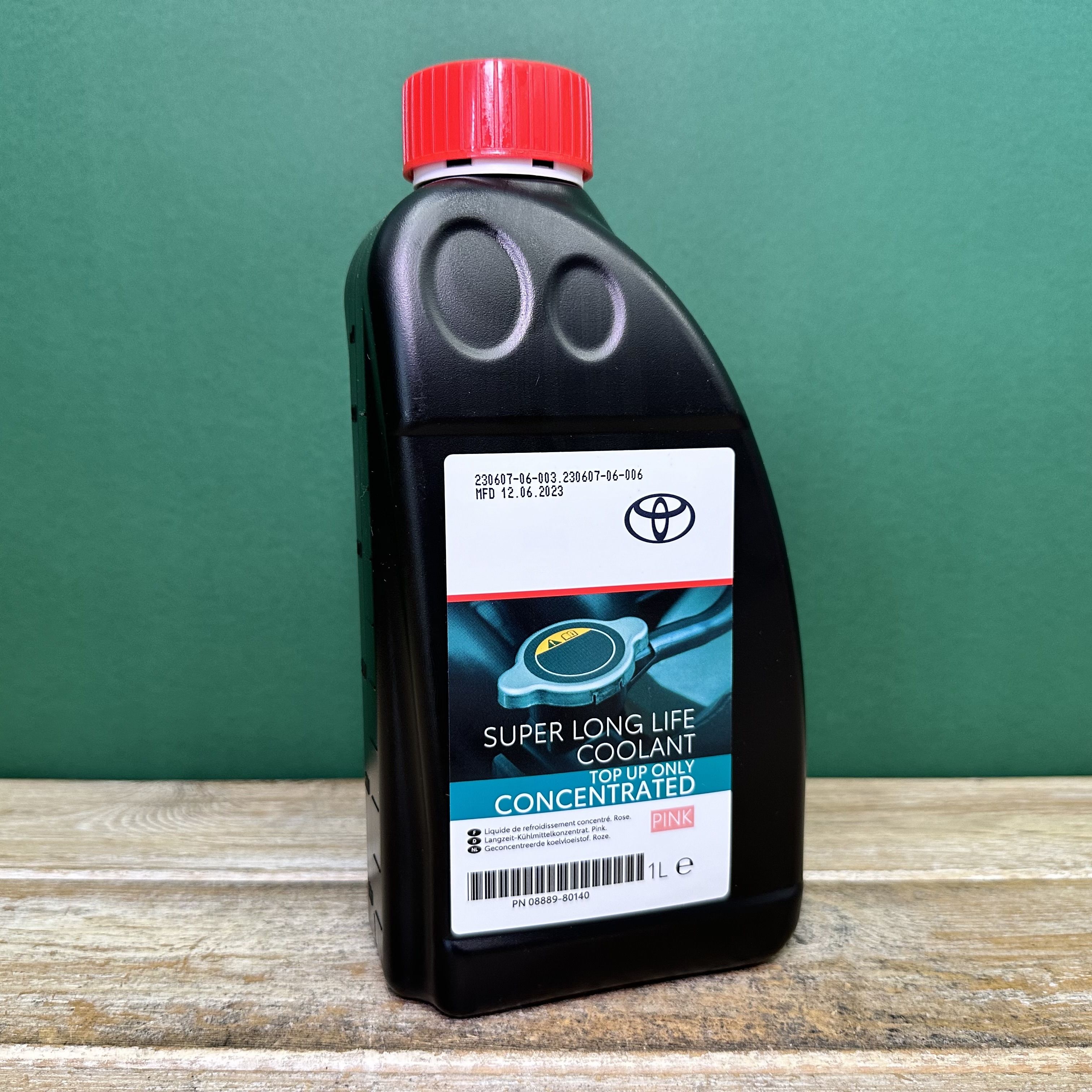 Антифриз Toyota Super Long Life Coolant концентрат розовый 1л
