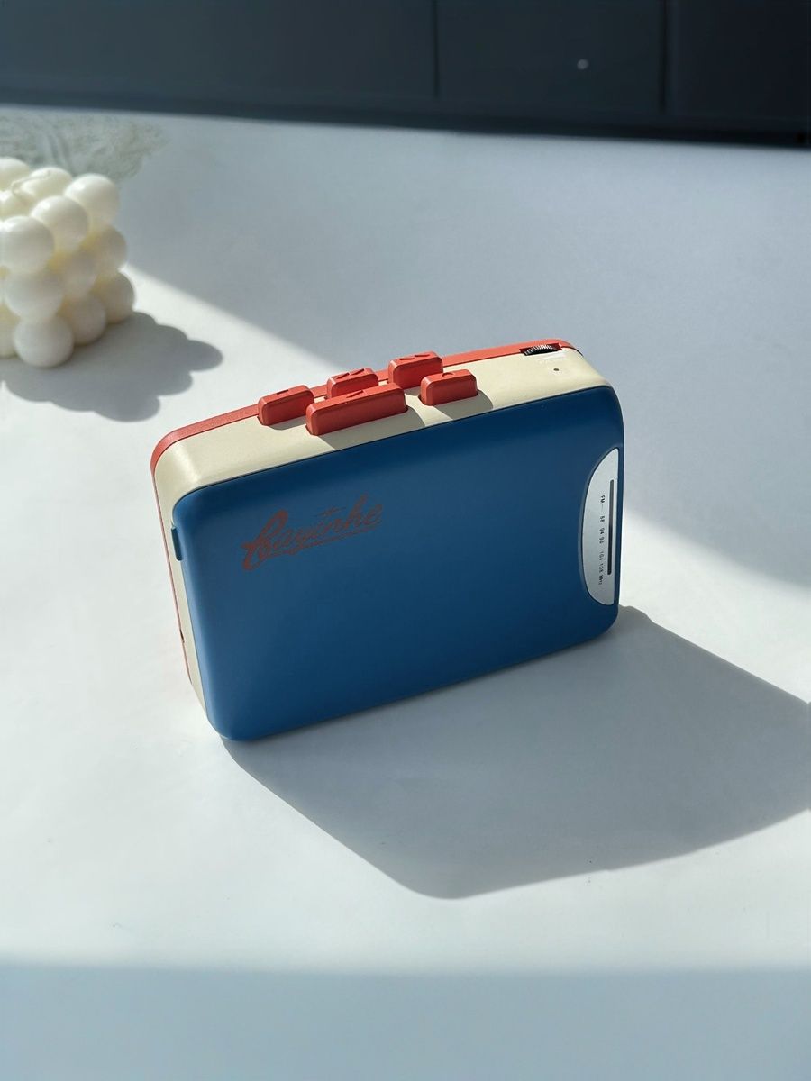 Кассетныйплеер,светло-синий