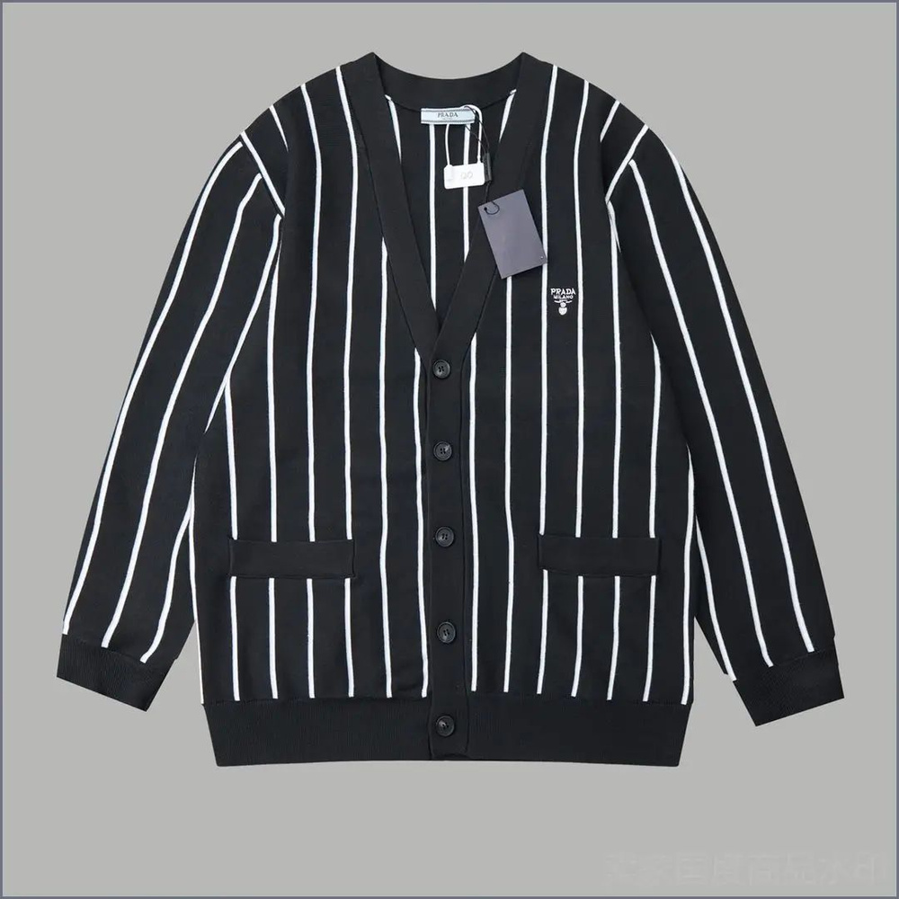 Свитер Prada #1