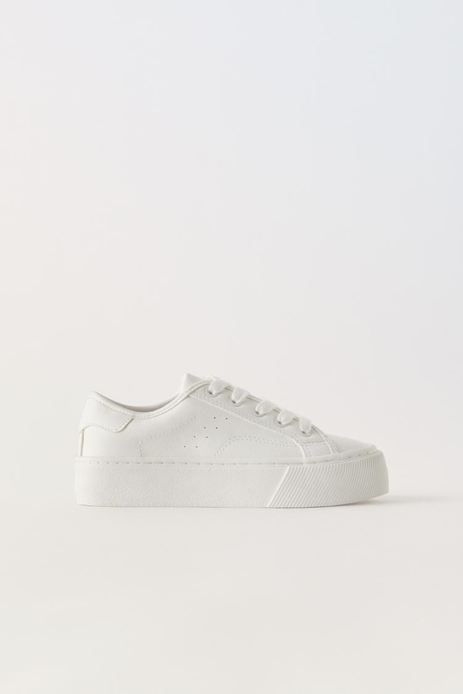 Кроссовки минимализм. Минималистичные кроссовки. Кроссовки минимализм. Кроссовки zara. Кеды arigato.