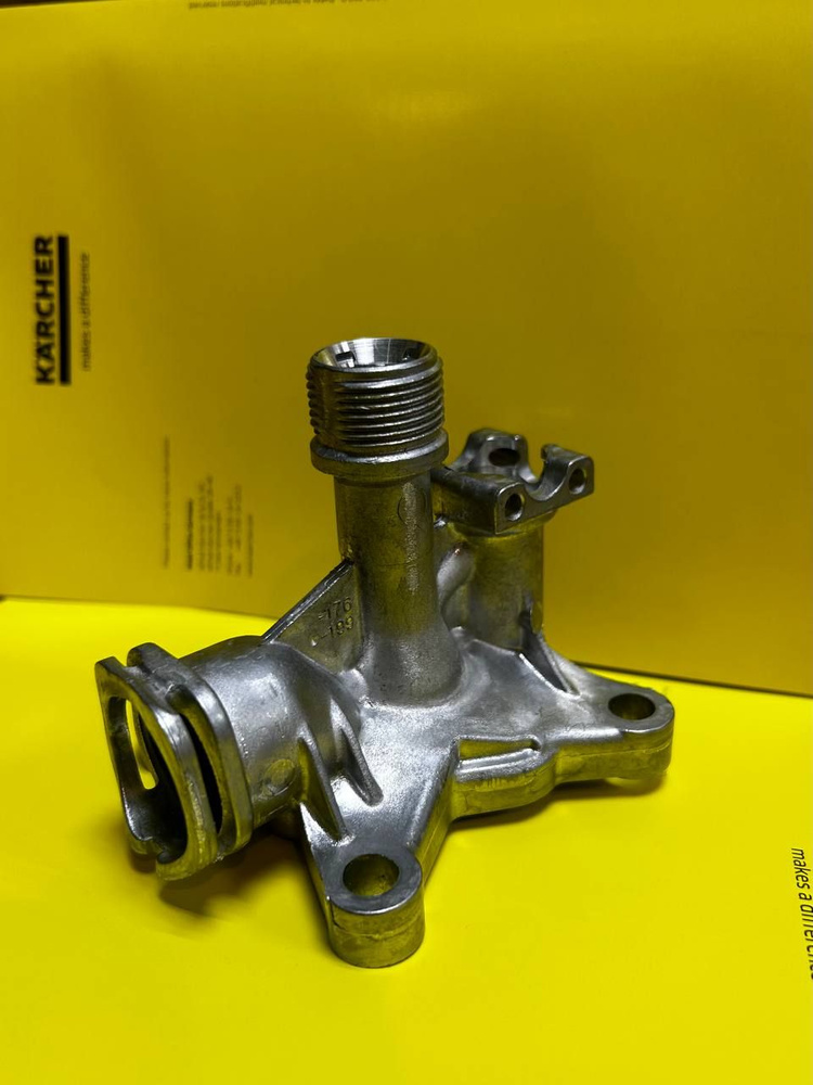 Крышка помпы Karcher K5 compact 9.002-617.0 - купить в интернет ...