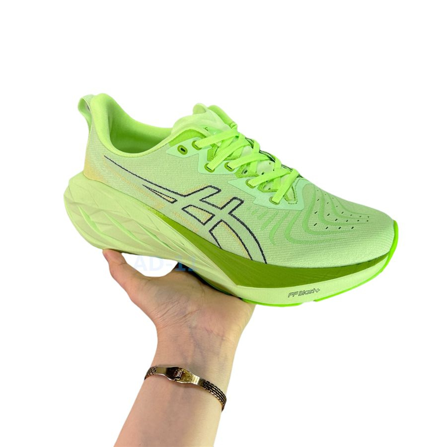 Кроссовки ASICS Novablast 4 #1