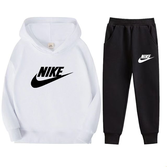 Костюм спортивный Nike #1